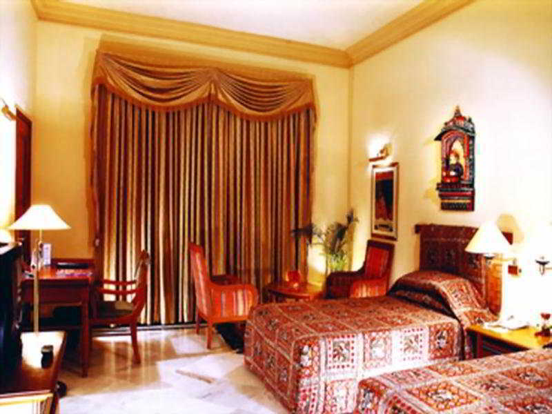 The Ummed Jodhpur Palace Resort & Spa Pokoj fotografie